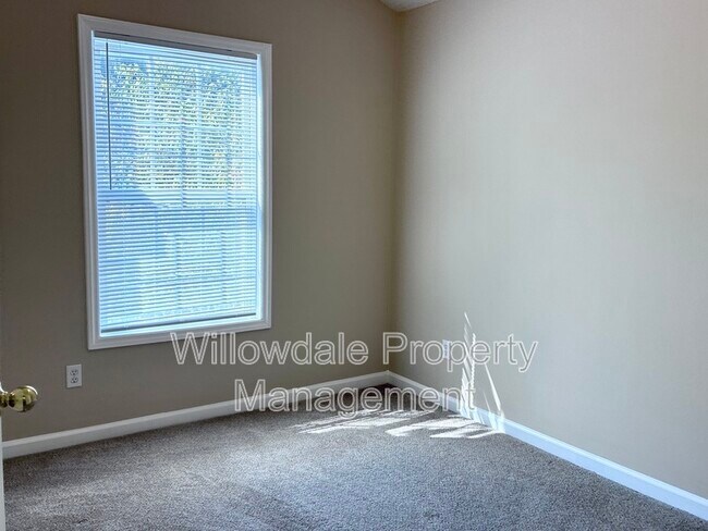 Building Photo - 4249 Beacon Heights Dr