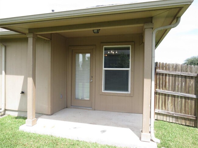 Building Photo - 375 Musgrav