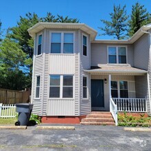Building Photo - 3/2 Townhouse-Cookeville City Limits-End Unit