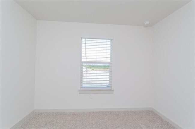Building Photo - 10817 Tildon Ave