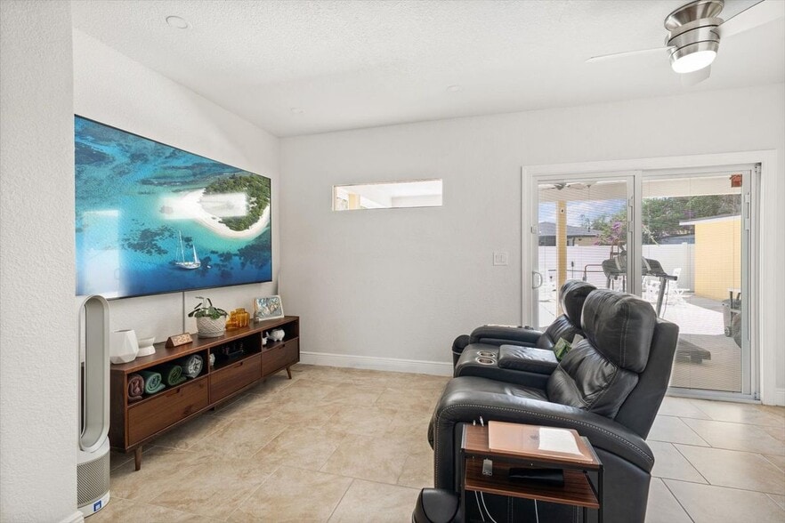 Building Photo - 2314 W Dewey St