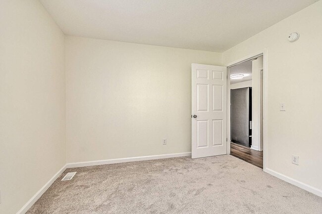 Building Photo - Renovated Countryside Cottage for Rent | Move-In Ready | Jonesborough TN