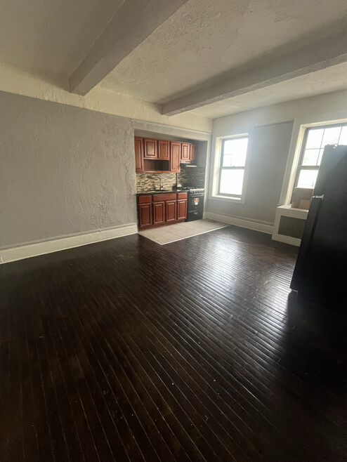 Building Photo - 25 N Harrison St