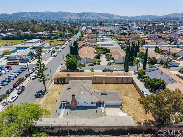 Building Photo - 1345 S Jellick Ave