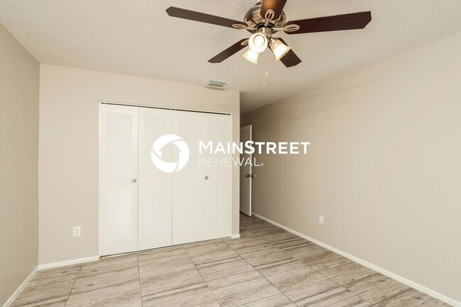 Building Photo - 4 Bedroom Pet-Friendly Home in Palm Bay, F...