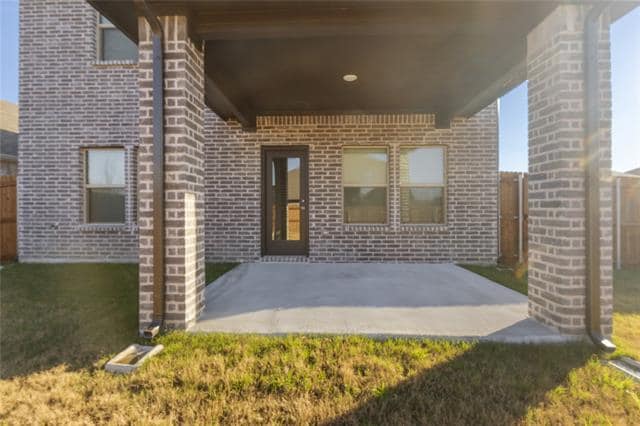 Building Photo - 510 Clover Crk Dr