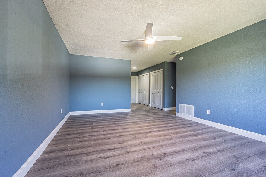 Building Photo - 6370 Conniewood Sq