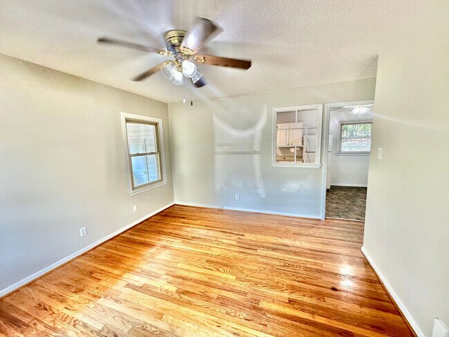 Building Photo - 1644 Nicholson Ave