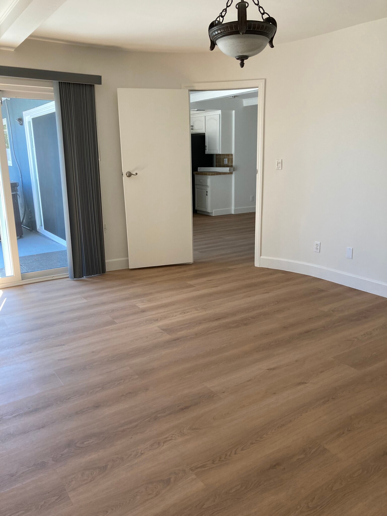 Building Photo - 20428 Roslin Ave