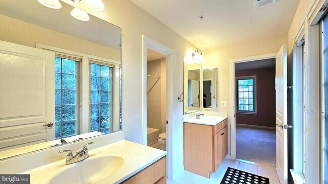Building Photo - 3141 Blue Barn Way