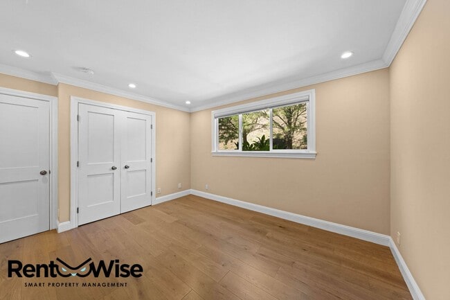 Building Photo - 74 Farview Ct