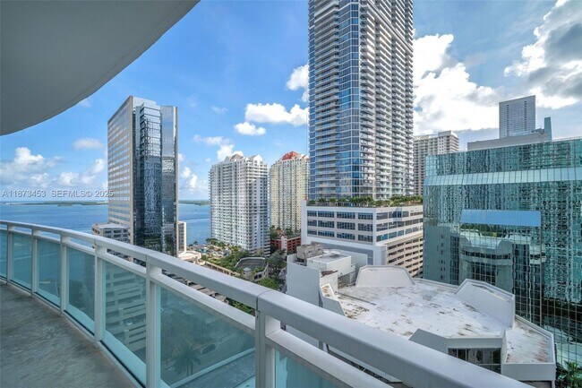 Building Photo - 951 Brickell Ave