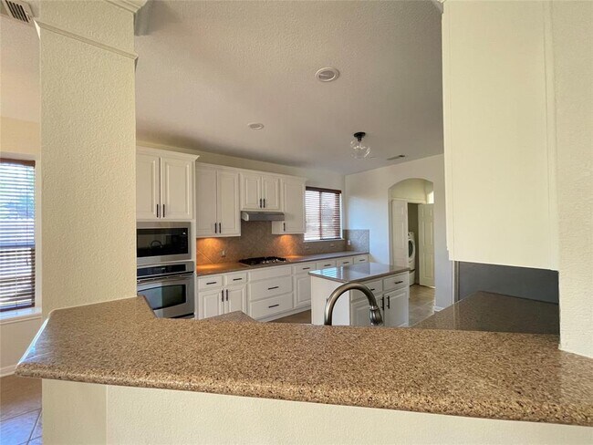 Building Photo - 15801 Belfin Dr