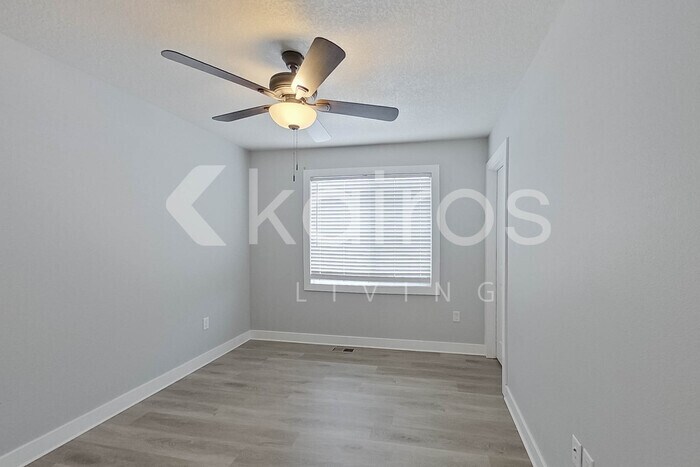 Building Photo - 6928 Holly Ct