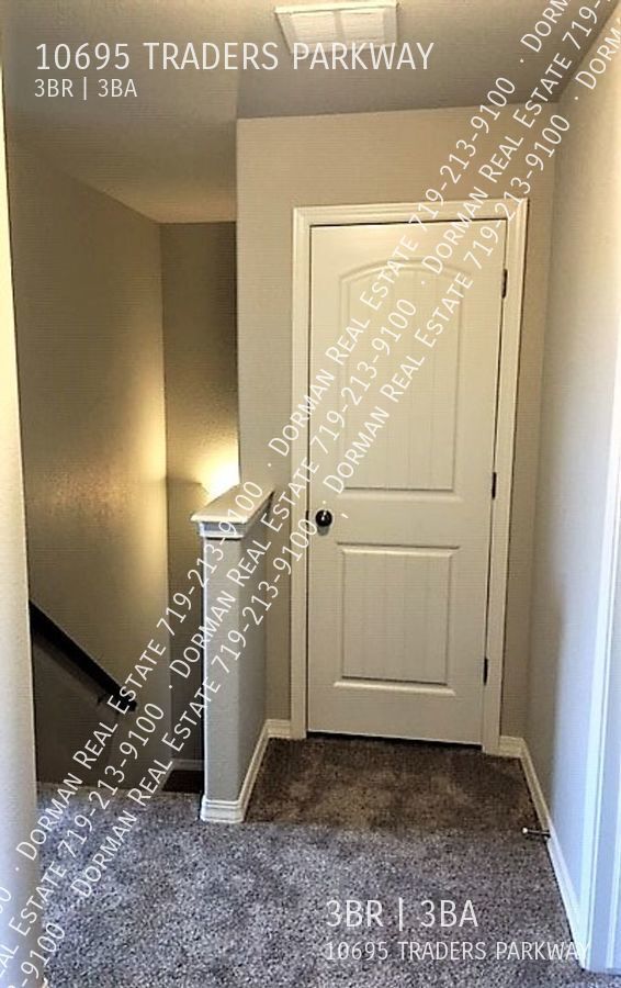 Building Photo - 10695 Traders Pkwy