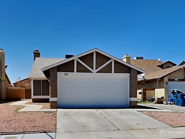 Building Photo - 733 Reagan Dr