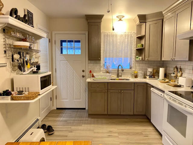 Building Photo - 99 Morse Ave