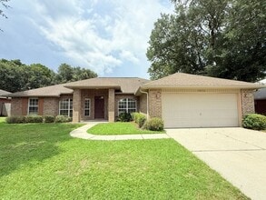 Building Photo - Spacious 4 Bed/3 Bath - Tanglewood