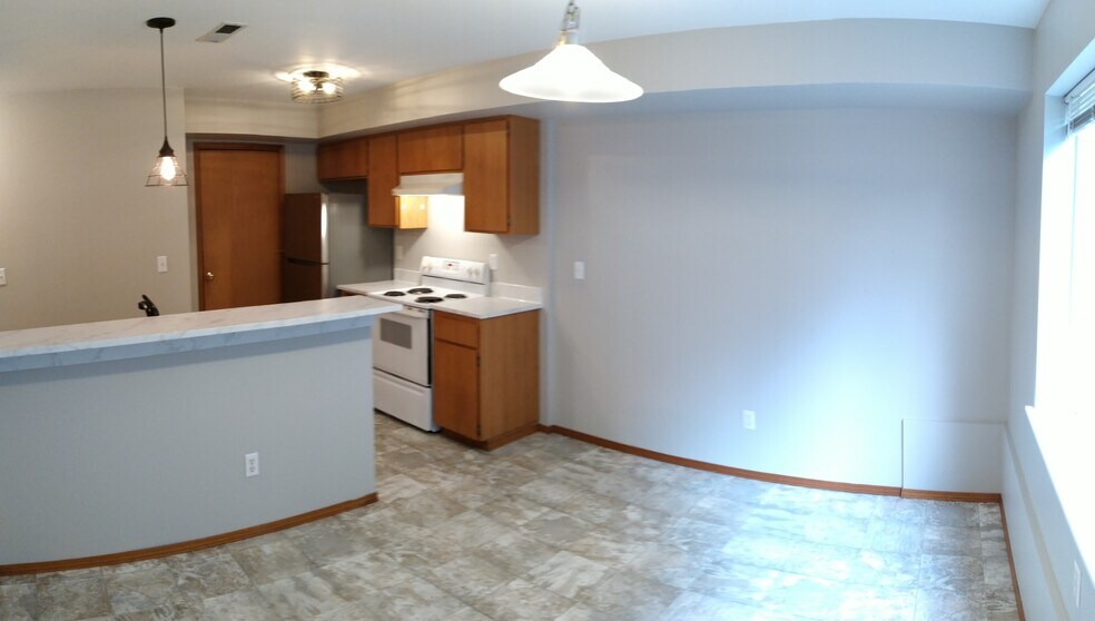 Building Photo - 18901 24th Ave W