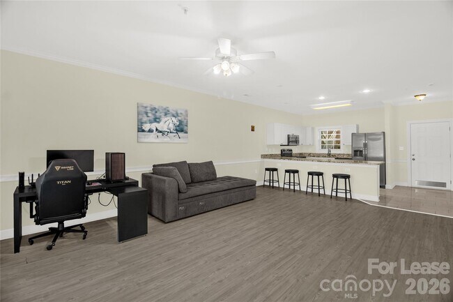 Building Photo - 9047 Meadow Vista Rd