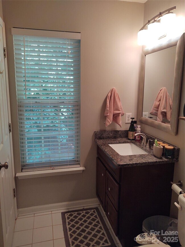 Building Photo - 3043 Uxbridge Woods Ct