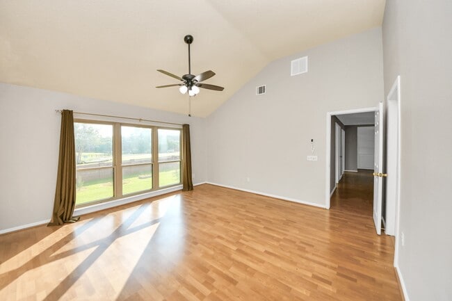 Building Photo - 3007 Cotter Lake Cir
