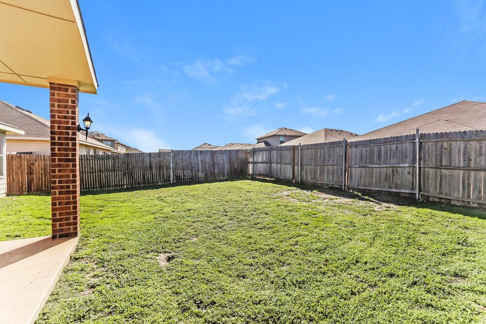 Building Photo - 421 Fawn Hill Dr