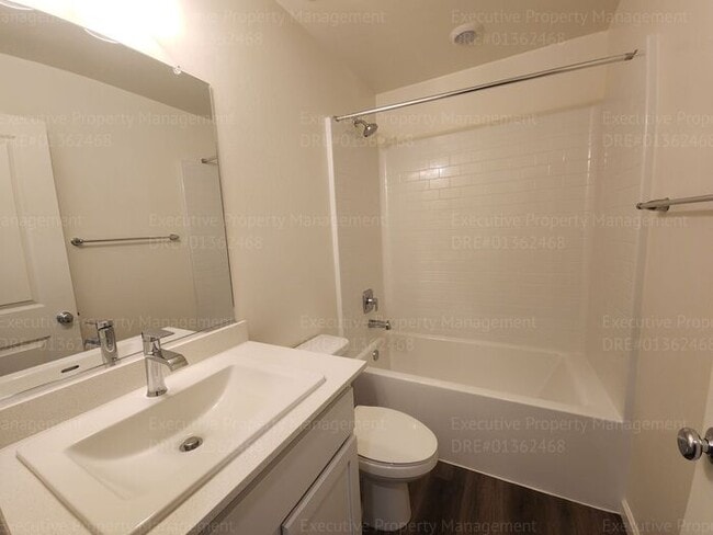 Building Photo - Newly constructed 4 bedroom/ 3 bathroom co...