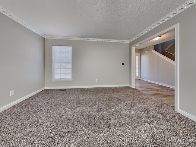 Building Photo - 4609 Clairmont Dr