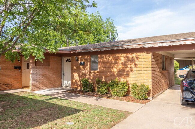 Building Photo - For  Lease