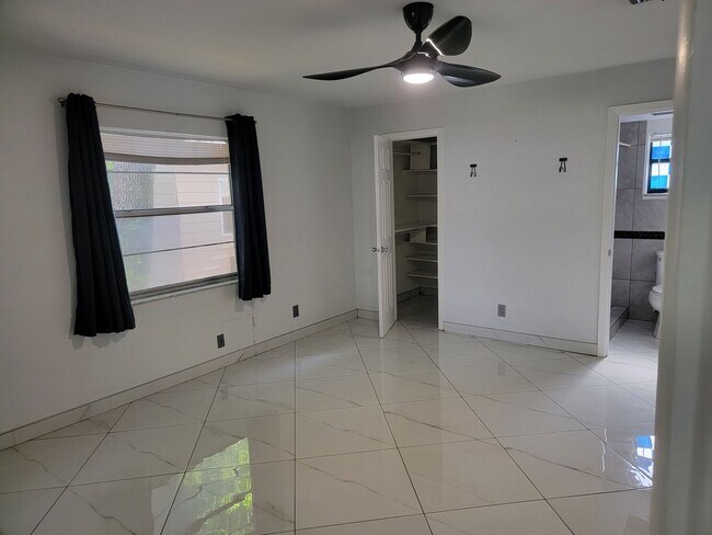 Building Photo - Ormond Beach Beauty 2 Bedroom 2 Bathroom