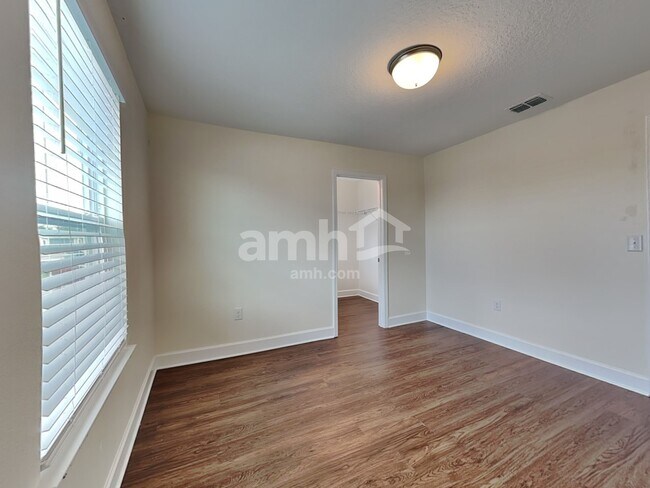 Building Photo - 4634 Reisswood Loop