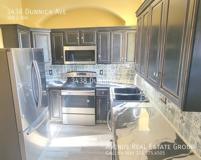 Building Photo - 3bd 2.5bth Townhouse in South St. Louis!