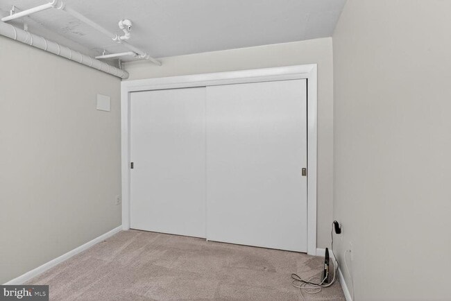 Building Photo - 811 4th St NW