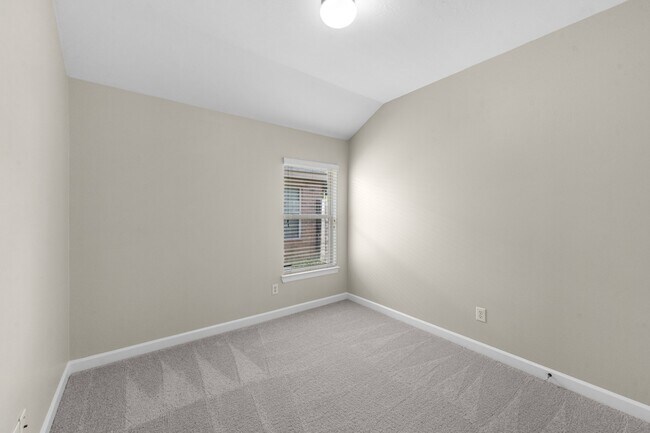 Building Photo - 4014 Pinecrest Hollow
