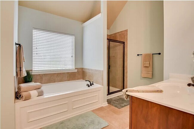 Building Photo - 151 Seaton Ave