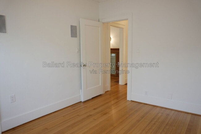 Building Photo - 6737 27th Ave NW