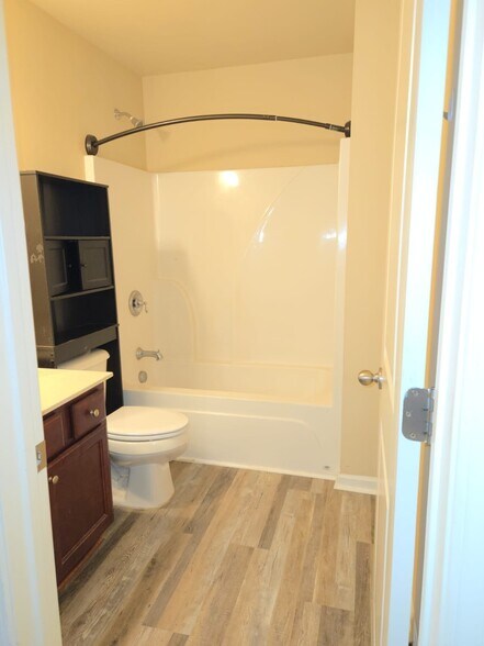 Building Photo - 3524 Castleberry Village Cir