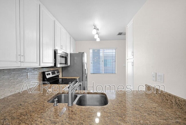 Building Photo - 4354 N 82nd St