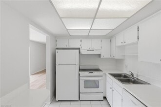 Building Photo - 1400 Pompei Ln