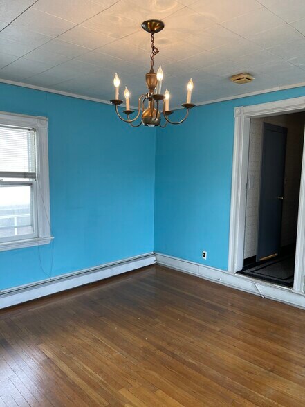 Building Photo - 74 Otis St