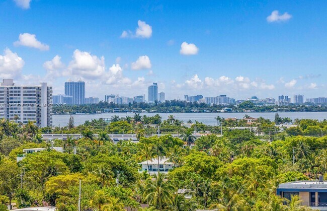 Building Photo - 13155 Ixora Ct