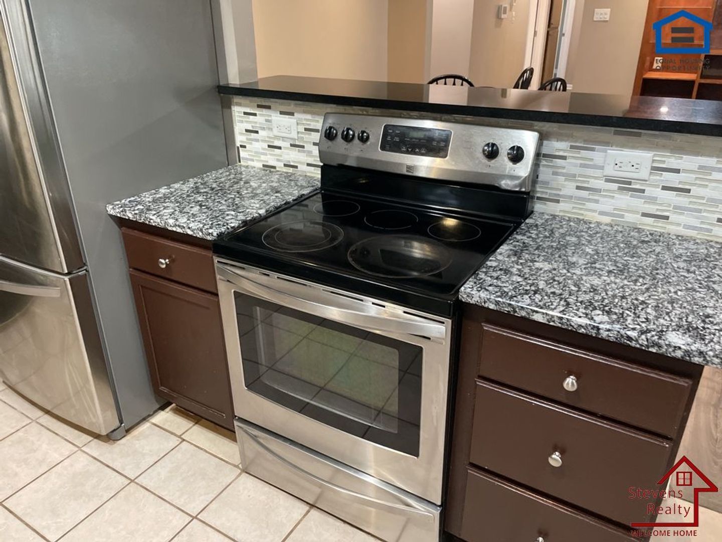 Building Photo - 4708 SE Sunnymeade