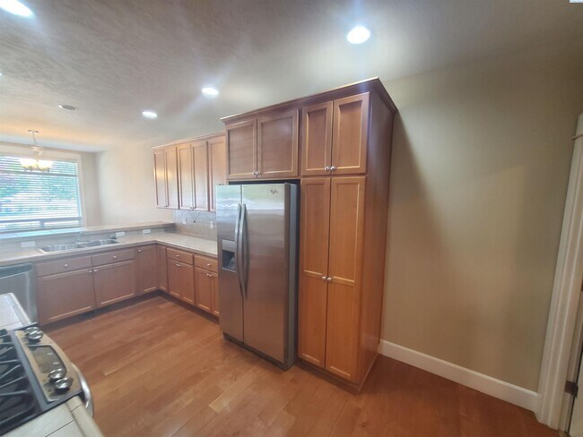 Building Photo - Columbia Point condo for rent