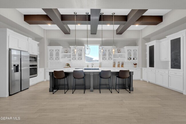 Building Photo - 14608 Pebble Hills Blvd