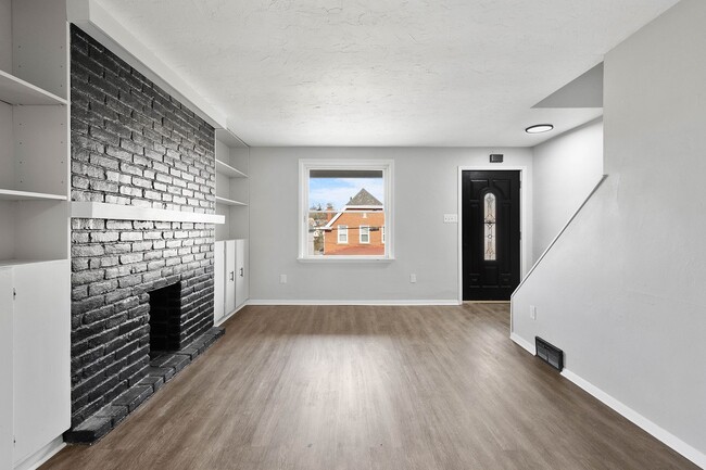 Building Photo - SECURE your spot TODAY and ENJOY $100 OFF ...