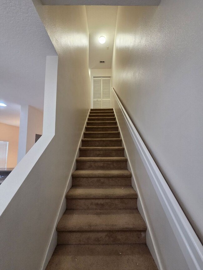 Building Photo - Beautiful 2 Bedroom, 2.5 Bath Townhome for Rent in The Hammocks!
