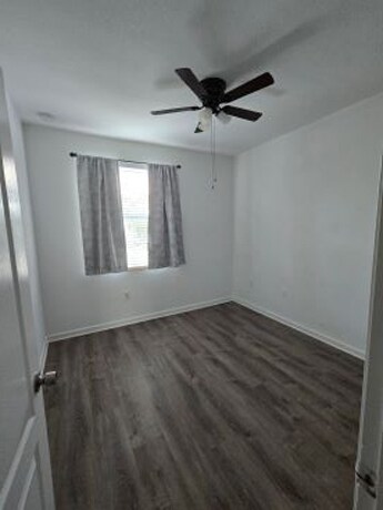 Building Photo - 7070 Venice Way