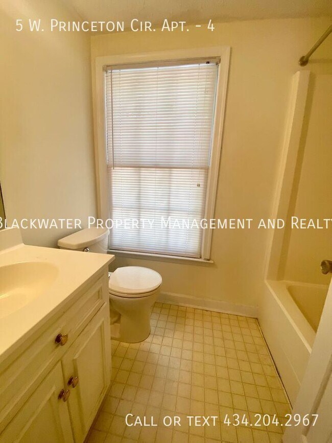 Building Photo - 5 W Princeton Cir Cir