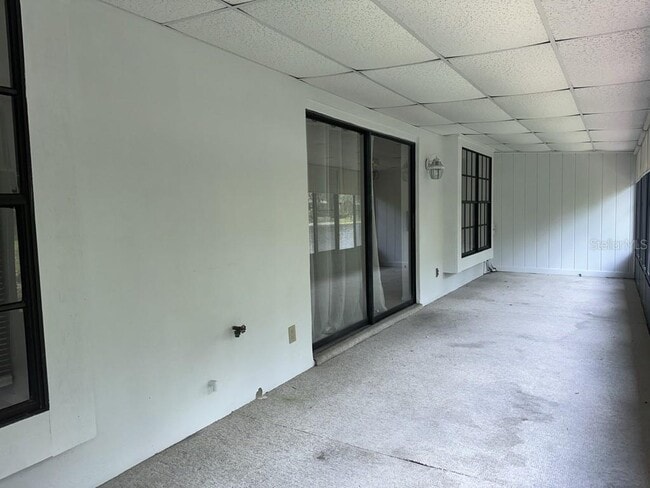 Building Photo - 4002 Shoreside Cir